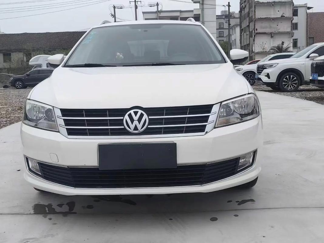 14年大众朗行多少钱(14年大众朗行手动卖多钱)