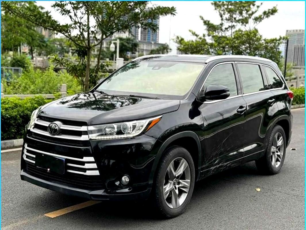 汉兰达2025款汉兰达报价及图片(威兰达2025款报价及图片大全)