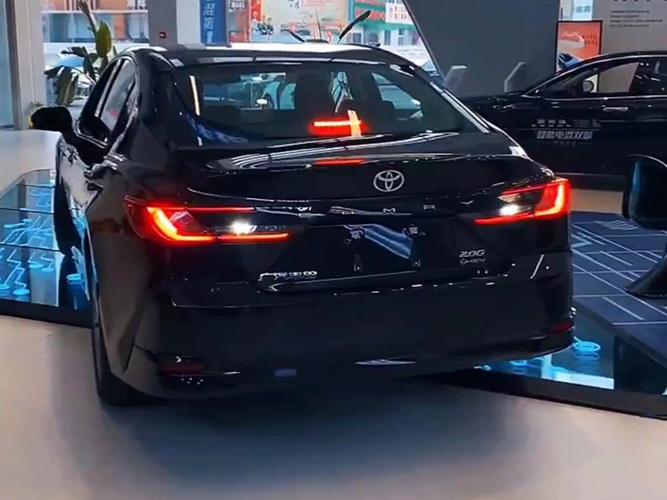 丰田凯美瑞2024款最新款／2o22款丰田凯美瑞