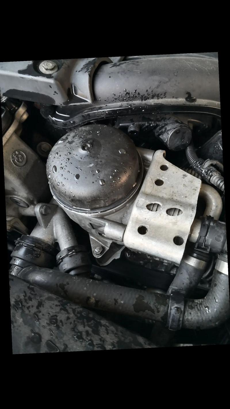 吉利帝豪gs发动机机油散热器,吉利帝豪散热器拆装视频