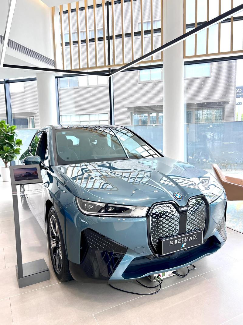 bmw新能源(宝马新能源车轿车)