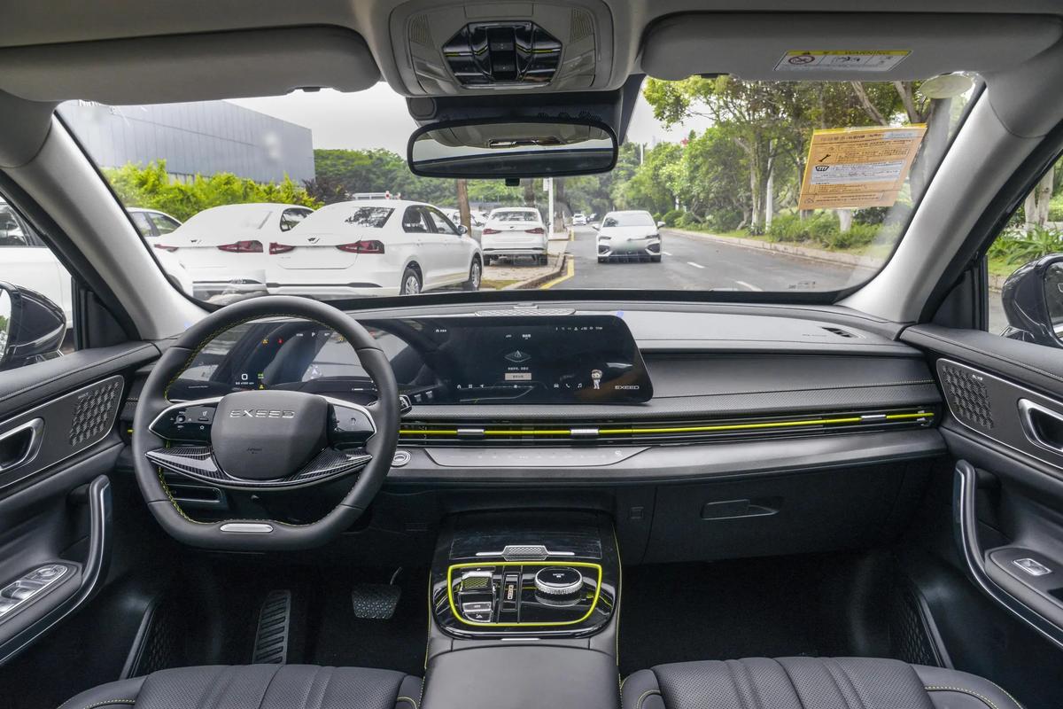 【吉利星途追风2024款图片,吉利星途价格与图片】