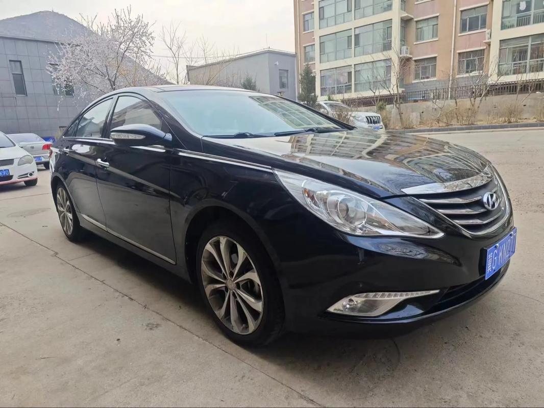 2015现代索纳塔八报价及图片(2016现代索纳塔8报价及图片)