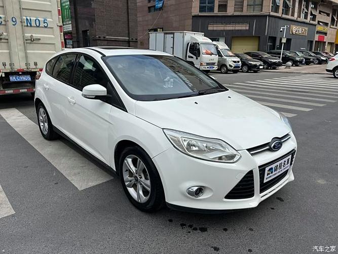 14款福克斯两厢白色/14款福克斯颜色